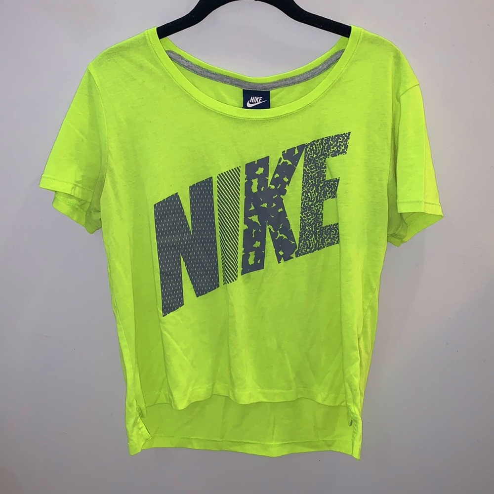 Women’s NIKE T-shirt